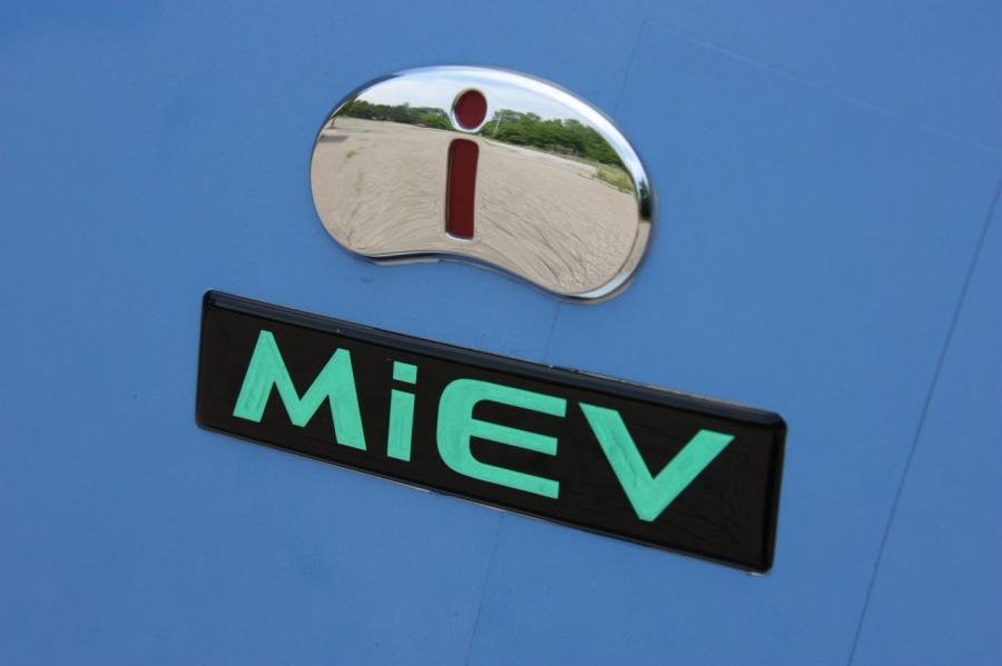  Mitsubishi i-MiEV (JDM) 2010 года  (фото 43 из 50)